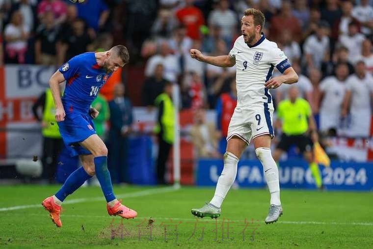 维尼修斯:全队都喜欢贝林厄姆 不可能批评克罗斯 维尼修斯:全队都喜欢贝林厄姆 不可能批评克罗斯